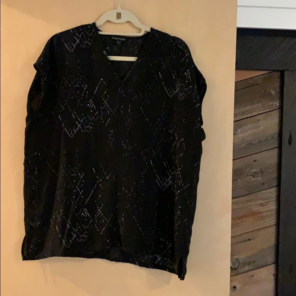 Eileen Fisher Black V-Neck Short Sleeve Tunic with Subtle Pattern